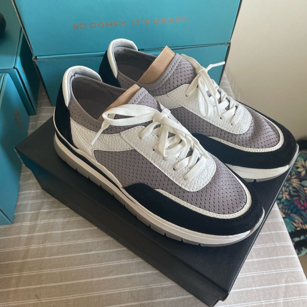 Naturalizer Remy-Stretch Sneakers